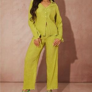 Groovy two piece set